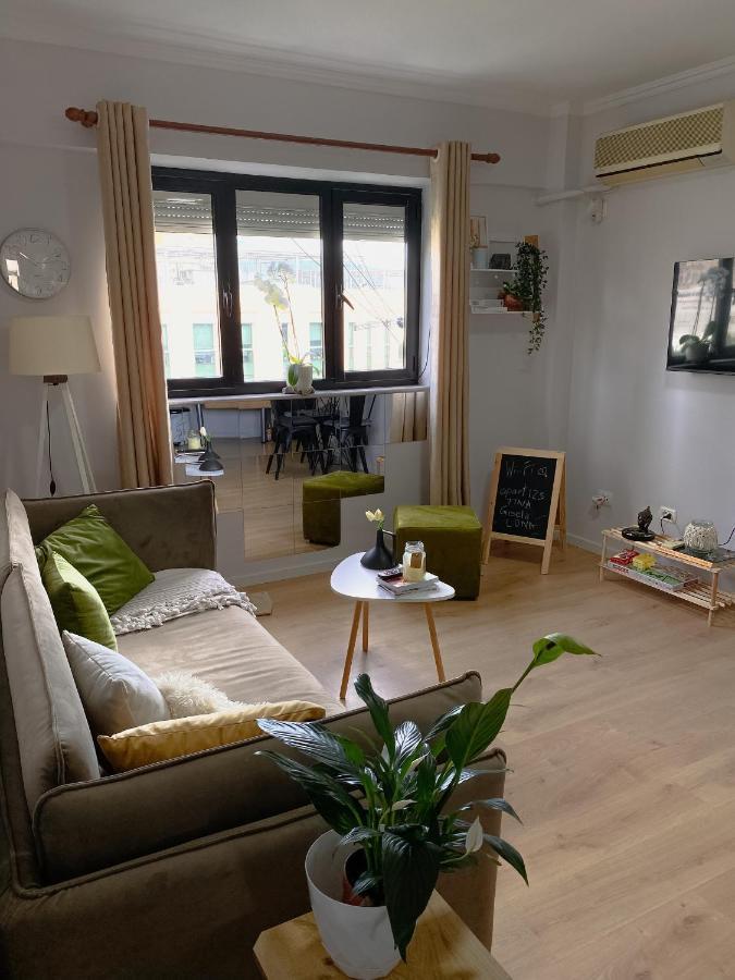 Entire Serviced Apartment With A Beautiful View Тирана Экстерьер фото